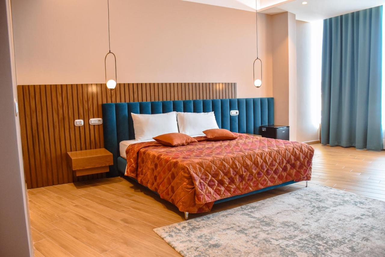 Coco Hotel Tirana Exterior photo